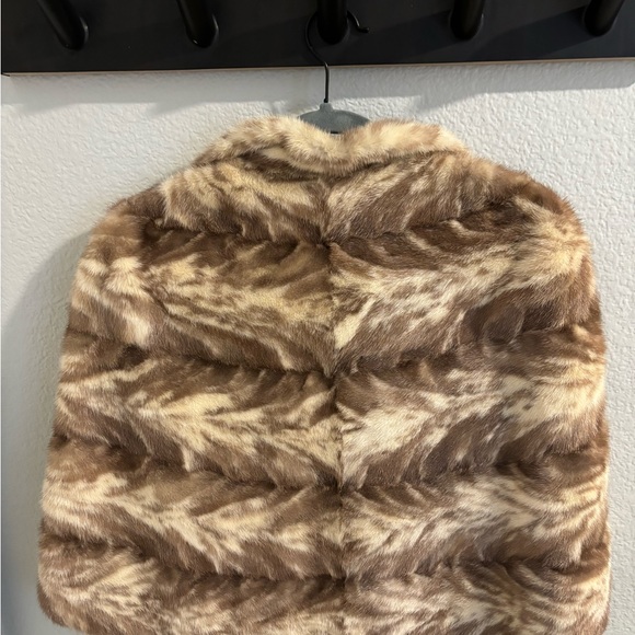 Vintage Mink Cape - Picture 2 of 10